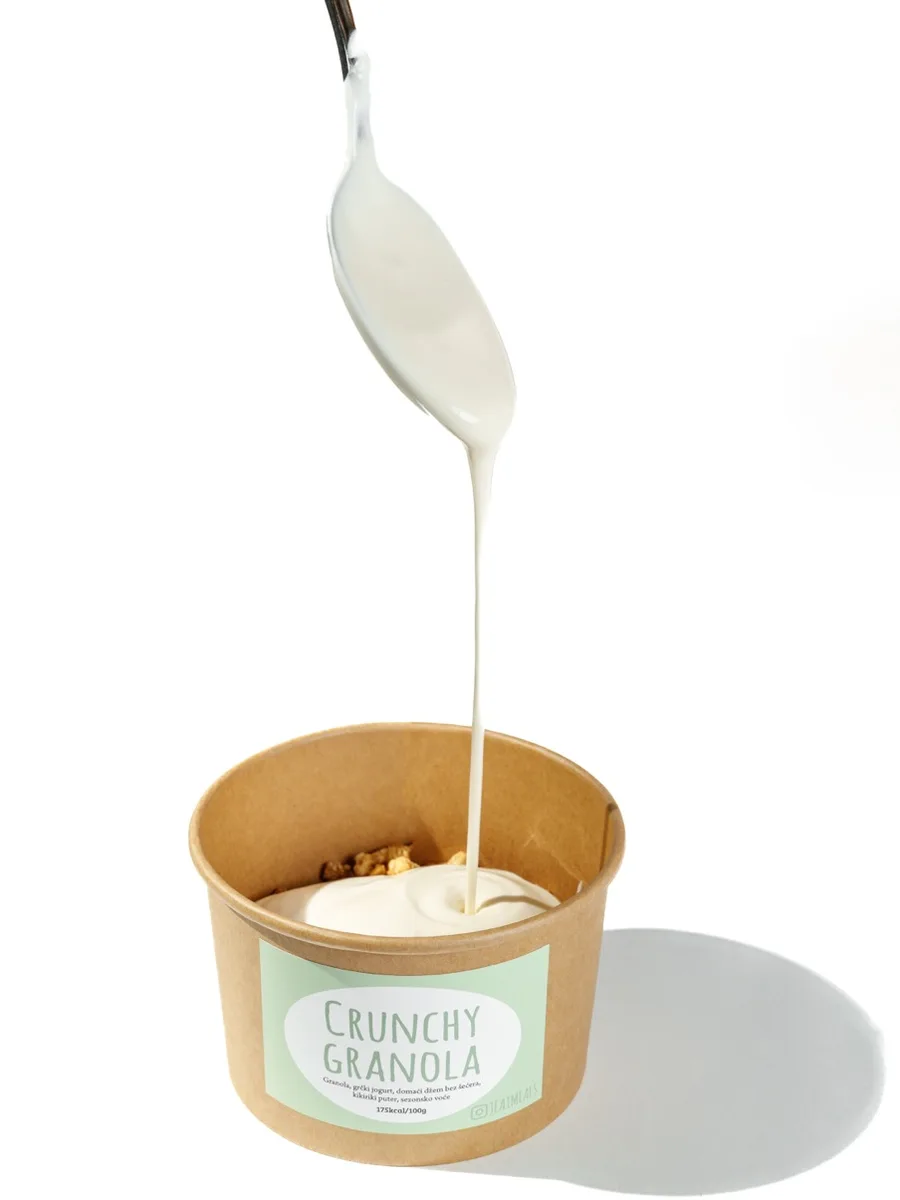 Crunchy Granola sa grčkim jogurtom